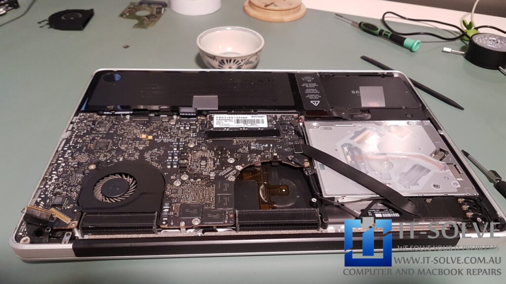 A clogged cooling system of Macbook Pro causing Graphic problems - Macbook Graphic Repairs