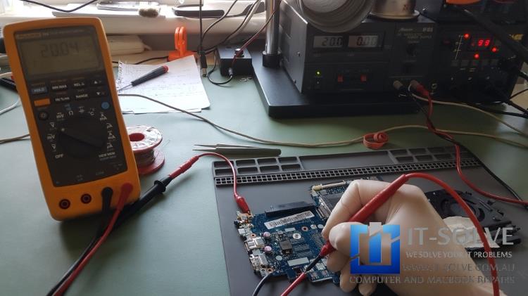 Measuring through the components of the Lenovo motherboard