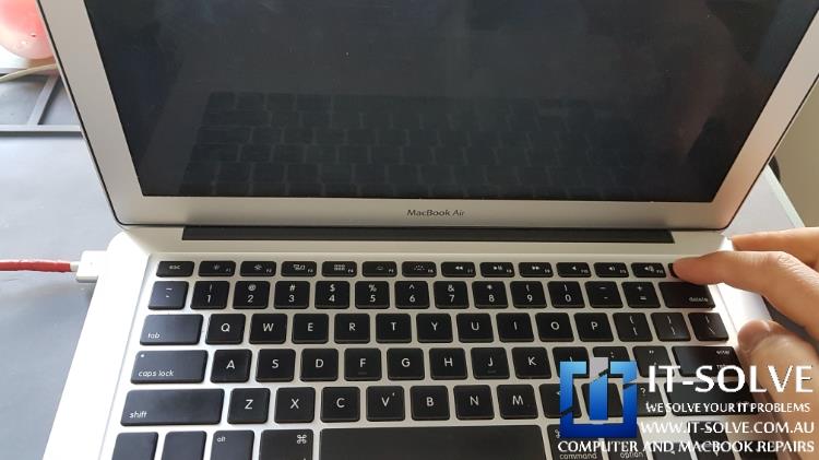 Macbook Not turning on due to flat battery