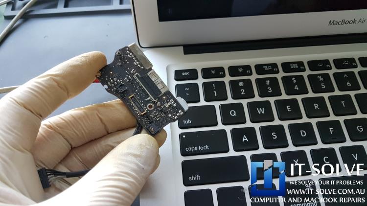 Macbook Air Faulty DC-IN board