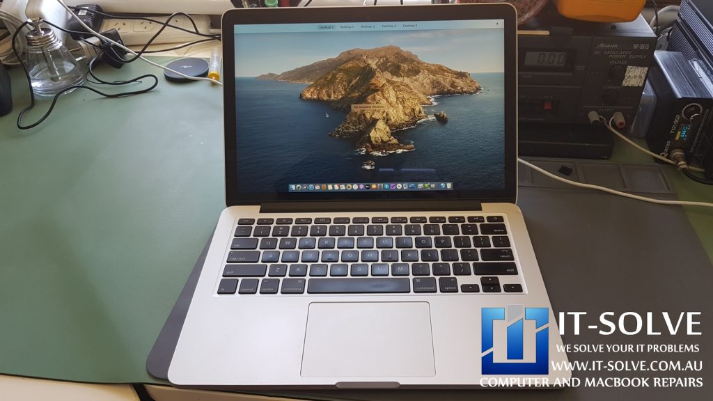 Macbook Air broken screen replacement A2239 2019