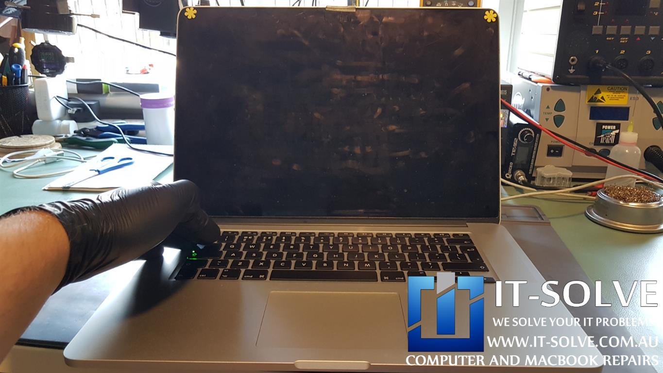 A1398 15" Macbook Pro Intermittent Black Screen Repair Laptop and